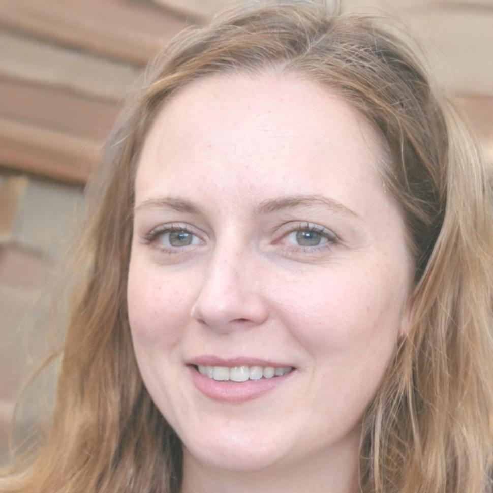 Retrato de Aina Solsona, Consultora Senior en revynquora