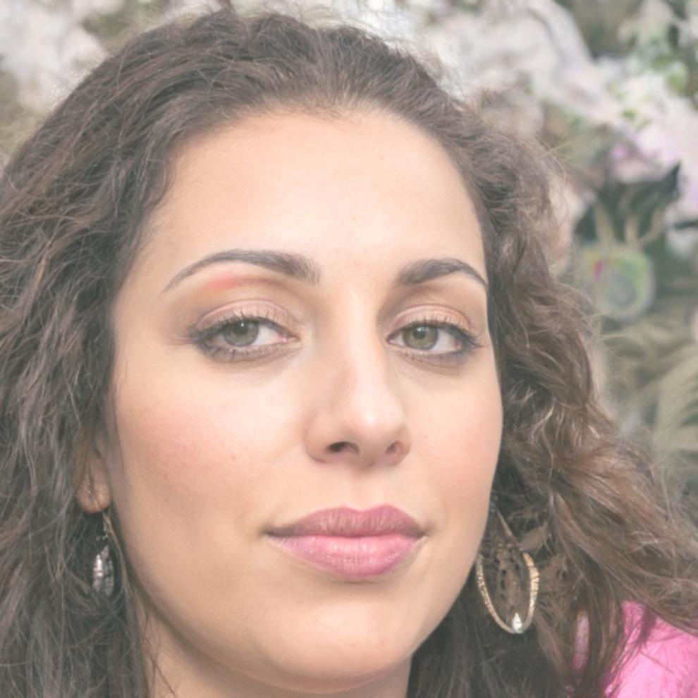 Retrato profesional de Aina Vila